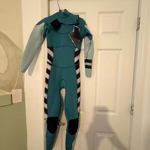 Hurley 3/2 mm front zip wetsuit women size 6